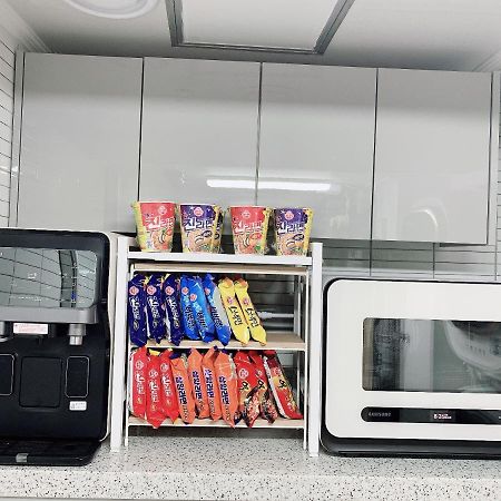 The Stay Cube House - Female Only Сеул Экстерьер фото